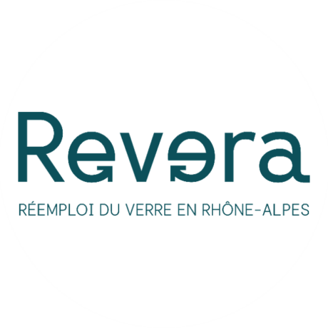 revera-l-engagement-pour-le-r-emploi-des-bouteilles-en-verre